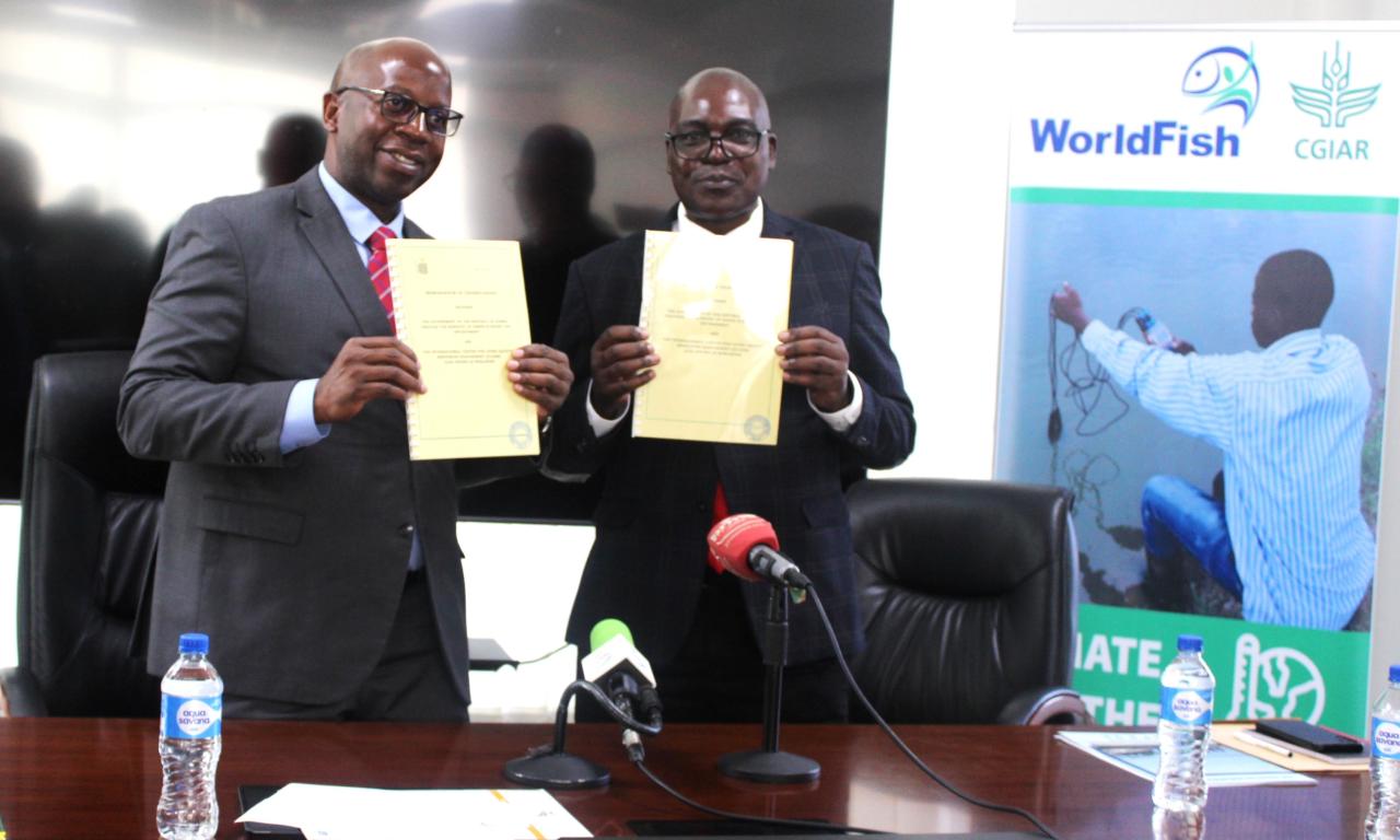 MoU was signed by Dr. Douty Chibamba, Permanent Secretary of MGEE, and Victor Siamudaala, WorldFish Zambia Country Representative.