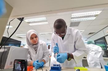 Diagnosing fish Cutting-Edge Aquatic Animal Health 