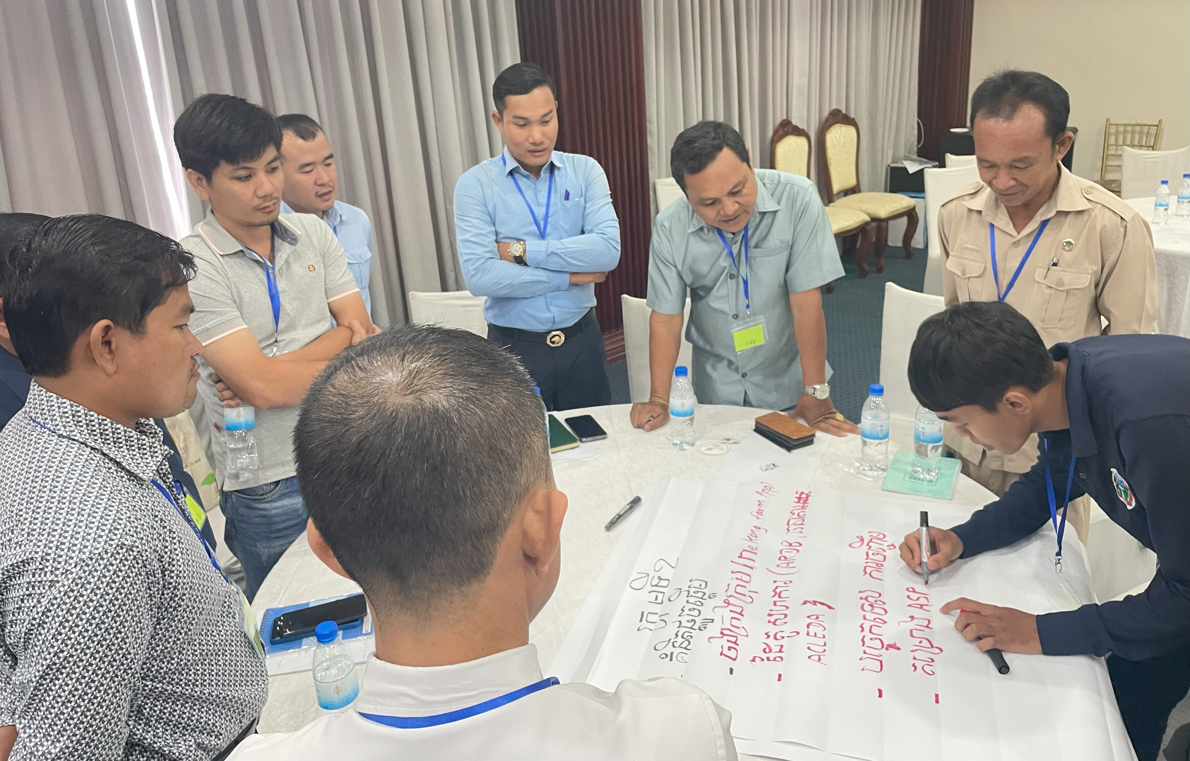 Participants sharing their ideas on how an accelerator hub functions