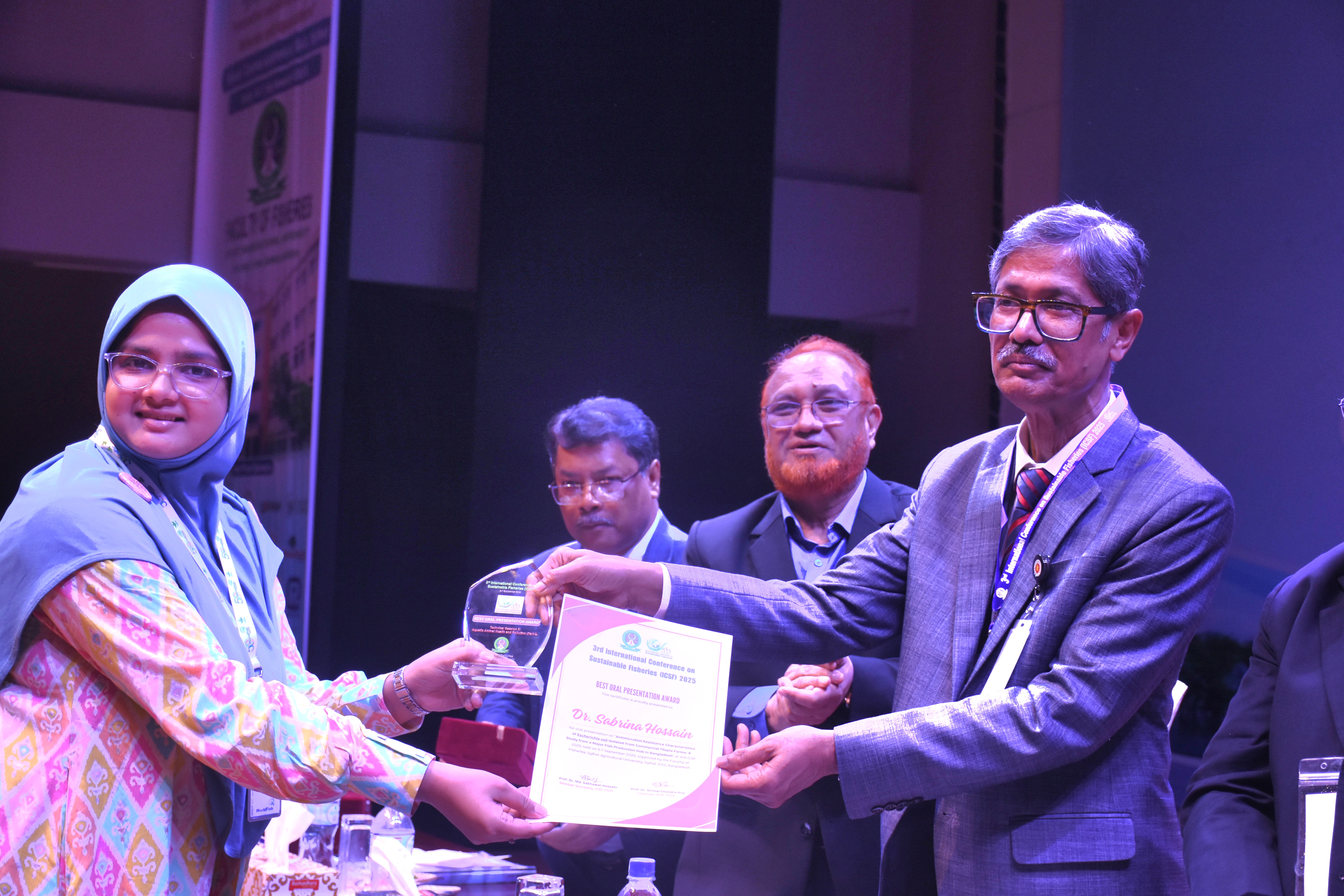Best Oral Presentation Award at ICSF 2025 for research on AMR in bacteria from tilapia farms in Bangladesh. Photo: Almas Nitul/Sylhet Agricultural University